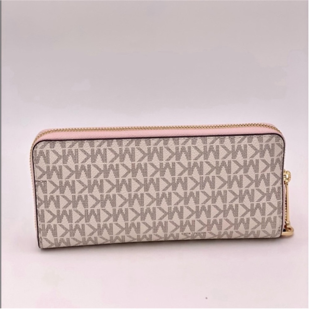 Michael Kors Large Continental Wallet - Picture 4 of 13